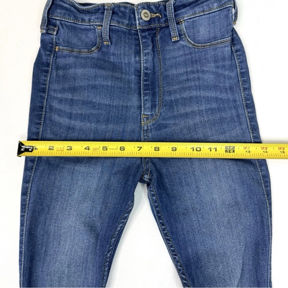 Hollister Ultra High-Rise Ripped Jean Leggings Advanced Stretch - Picture 12 of 16